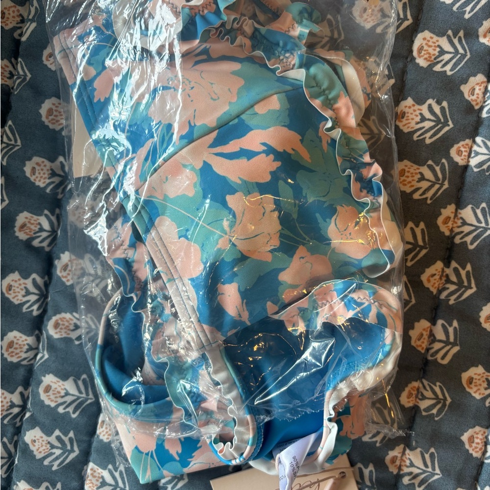 NWT ANTHRO HUTCH Siggi Ruffle High-Waist Bikini // Vintage Floral // Size Medium - Picture 7 of 7